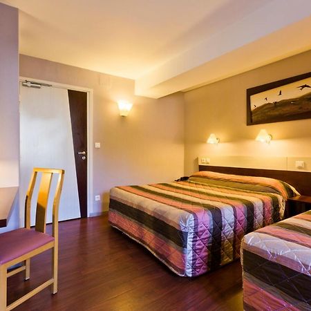 Les Hirondelles Hotell Orcines Eksteriør bilde