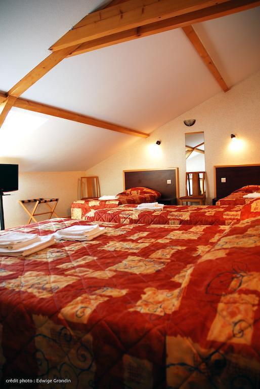 Les Hirondelles Hotell Orcines Rom bilde